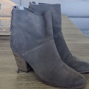 Chinese Laundry Dark Gray Ankle Booties